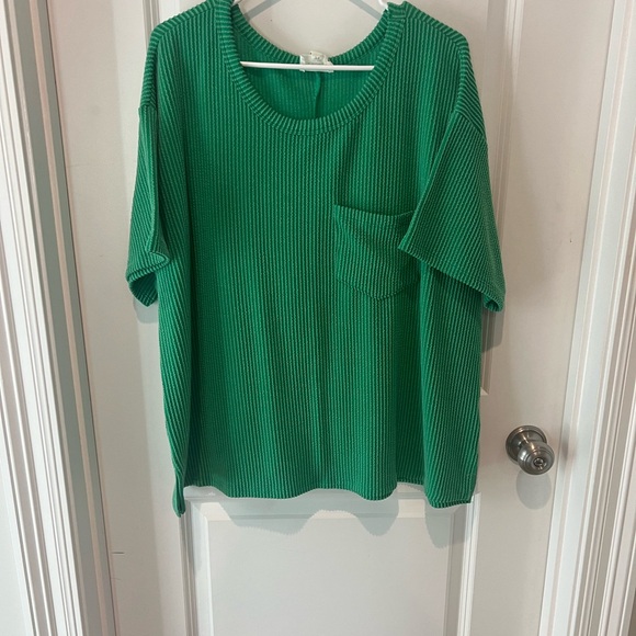 ANDREE BY UNIT Vibrant Green Top size XL - Picture 1 of 12